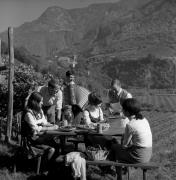 Törggelen (Positivo) di Foto Elisabeth Fuchs-Hauffen, Überlingen/Bodensee,Fuchs-Hauffen, Elisabeth (1966/10/01 - 1966/10/31)