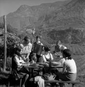 Törggelen (Positivo) di Foto Elisabeth Fuchs-Hauffen, Überlingen/Bodensee,Fuchs-Hauffen, Elisabeth (1966/10/01 - 1966/10/31)