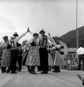 danza (Positivo) di Foto Elisabeth Fuchs-Hauffen, Überlingen/Bodensee,Fuchs-Hauffen, Elisabeth (1968/05/01 - 1968/05/31)