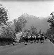 banda musicale (Positivo) di Foto Elisabeth Fuchs-Hauffen, Überlingen/Bodensee,Fuchs-Hauffen, Elisabeth (1970/05/01 - 1970/05/31)