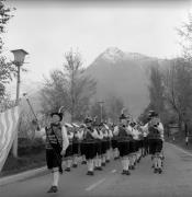 banda musicale (Positivo) di Foto Elisabeth Fuchs-Hauffen, Überlingen/Bodensee,Fuchs-Hauffen, Elisabeth (1970/05/01 - 1970/05/31)