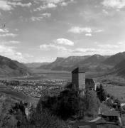 Schloss Tirol (Positivo) di Foto Elisabeth Fuchs-Hauffen, Überlingen/Bodensee,Fuchs-Hauffen, Elisabeth (1970/06/01 - 1970/06/63)