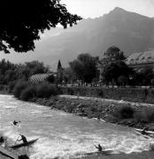 Wassersport: Kanufahren (Passer) (Positivo) di Foto Elisabeth Fuchs-Hauffen, Überlingen/Bodensee,Fuchs-Hauffen, Elisabeth (1970/06/01 - 1970/06/63)