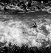 Wassersport: Kanufahren (Passer) (Positivo) di Foto Elisabeth Fuchs-Hauffen, Überlingen/Bodensee,Fuchs-Hauffen, Elisabeth (1970/06/01 - 1970/06/63)