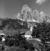 Kirche Corvara Alte Pfarrkirche St. Katharina (Positivo) di Foto Elisabeth Fuchs-Hauffen, Überlingen/Bodensee,Fuchs-Hauffen, Elisabeth (1980/09/01 - 1980/09/93)