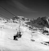 Sessellift Seceda (Positivo) di Foto Elisabeth Fuchs-Hauffen, Überlingen/Bodensee,Fuchs-Hauffen, Elisabeth (1980/02/01 - 1980/02/28)