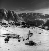 Sessellift Seceda (Positivo) di Foto Elisabeth Fuchs-Hauffen, Überlingen/Bodensee,Fuchs-Hauffen, Elisabeth (1980/02/01 - 1980/02/28)