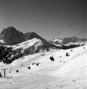 Skifahrer (Positivo) di Foto Elisabeth Fuchs-Hauffen, Überlingen/Bodensee,Fuchs-Hauffen, Elisabeth (1979/02/01 - 1979/02/28)