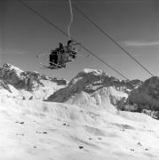 Skifahrer (Positivo) di Foto Elisabeth Fuchs-Hauffen, Überlingen/Bodensee,Fuchs-Hauffen, Elisabeth (1979/02/01 - 1979/02/28)