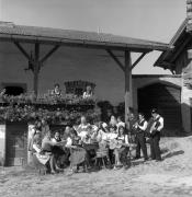 Gasthof (Positivo) di Foto Elisabeth Fuchs-Hauffen, Überlingen/Bodensee,Fuchs-Hauffen, Elisabeth (1971/10/01 - 1971/10/31)