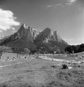 Lido Kastelruth-Seis (Positivo) di Foto Elisabeth Fuchs-Hauffen, Überlingen/Bodensee,Fuchs-Hauffen, Elisabeth (1971/07/01 - 1971/07/31)