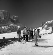 Wintersport: Skifahren (Positivo) di Foto Elisabeth Fuchs-Hauffen, Überlingen/Bodensee,Fuchs-Hauffen, Elisabeth (1971/03/01 - 1971/03/31)