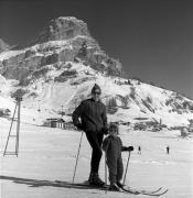 Wintersport: Skifahren (Positivo) di Foto Elisabeth Fuchs-Hauffen, Überlingen/Bodensee,Fuchs-Hauffen, Elisabeth (1971/03/01 - 1971/03/31)