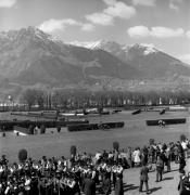 Zuschauer (Positivo) di Foto Elisabeth Fuchs-Hauffen, Überlingen/Bodensee,Fuchs-Hauffen, Elisabeth (1973/05/01 - 1973/05/31)