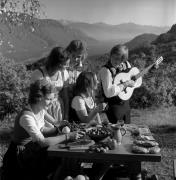 Törggelen (Positivo) di Foto Elisabeth Fuchs-Hauffen, Überlingen/Bodensee,Fuchs-Hauffen, Elisabeth (1966/10/01 - 1966/10/31)