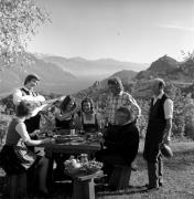 Törggelen (Positivo) di Foto Elisabeth Fuchs-Hauffen, Überlingen/Bodensee,Fuchs-Hauffen, Elisabeth (1966/10/01 - 1966/10/31)
