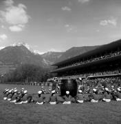 danza dei bottai (Positivo) di Foto Elisabeth Fuchs-Hauffen, Überlingen/Bodensee,Fuchs-Hauffen, Elisabeth (1973/05/01 - 1973/05/31)