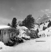 Skifahrer (Positivo) di Foto Elisabeth Fuchs-Hauffen, Überlingen/Bodensee,Fuchs-Hauffen, Elisabeth (1968/03/01 - 1968/03/31)