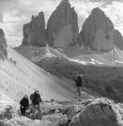 Wanderer/Ausflügler (Positivo) di Foto Elisabeth Fuchs-Hauffen, Überlingen/Bodensee,Fuchs-Hauffen, Elisabeth (1970/07/01 - 1970/07/31)