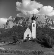 chiesa (Positivo) di Foto Elisabeth Fuchs-Hauffen, Überlingen/Bodensee,Fuchs-Hauffen, Elisabeth (1969/10/01 - 1969/10/31)