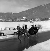 Pferdeschlitten (Positivo) di Foto Elisabeth Fuchs-Hauffen, Überlingen/Bodensee,Fuchs-Hauffen, Elisabeth (1970/03/01 - 1970/03/31)