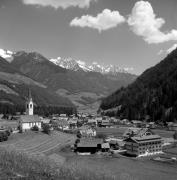 chiesa (Positivo) di Foto Elisabeth Fuchs-Hauffen, Überlingen/Bodensee,Fuchs-Hauffen, Elisabeth (1970/07/01 - 1970/07/31)