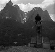 chiesa (Positivo) di Foto Elisabeth Fuchs-Hauffen, Überlingen/Bodensee,Fuchs-Hauffen, Elisabeth (1962/08/01 - 1962/08/31)