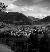 Straße: Brennerautobahn bei Sterzing (Positivo) di Foto Elisabeth Fuchs-Hauffen, Überlingen/Bodensee,Fuchs-Hauffen, Elisabeth (1972/10/01 - 1972/10/31)