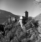 Schloss Tirol (Positivo) di Foto Elisabeth Fuchs-Hauffen, Überlingen/Bodensee,Fuchs-Hauffen, Elisabeth (1972/10/01 - 1972/10/31)