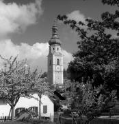 Kirche Kastelruth Pfarrkirche Hl. Peter und Paul (Positivo) di Foto Elisabeth Fuchs-Hauffen, Überlingen/Bodensee,Fuchs-Hauffen, Elisabeth (1972/05/01 - 1972/05/31)