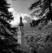 Kirche Kastelruth Pfarrkirche Hl. Peter und Paul (Positivo) di Foto Elisabeth Fuchs-Hauffen, Überlingen/Bodensee,Fuchs-Hauffen, Elisabeth (1972/05/01 - 1972/05/31)