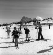 Skilehrer (Positivo) di Foto Elisabeth Fuchs-Hauffen, Überlingen/Bodensee,Fuchs-Hauffen, Elisabeth (1973/03/01 - 1973/03/31)