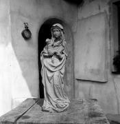 Skulptur: Madonna, Holz (Positivo) di Foto Elisabeth Fuchs-Hauffen, Überlingen/Bodensee,Fuchs-Hauffen, Elisabeth (1973/06/01 - 1973/06/63)