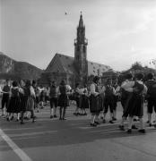 Tänzer (Positivo) di Foto Elisabeth Fuchs-Hauffen, Überlingen/Bodensee,Fuchs-Hauffen, Elisabeth (1975/05/01 - 1975/05/31)