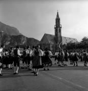 Tänzer (Positivo) di Foto Elisabeth Fuchs-Hauffen, Überlingen/Bodensee,Fuchs-Hauffen, Elisabeth (1975/05/01 - 1975/05/31)