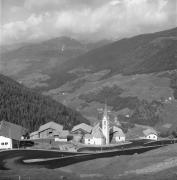 chiesa (Positivo) di Foto Elisabeth Fuchs-Hauffen, Überlingen/Bodensee,Fuchs-Hauffen, Elisabeth (1975/06/01 - 1975/06/63)