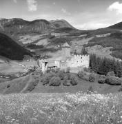 Schloß Reinegg (Sarntal) (Positivo) di Foto Elisabeth Fuchs-Hauffen, Überlingen/Bodensee,Fuchs-Hauffen, Elisabeth (1975/06/01 - 1975/06/63)