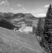 Schloß Reinegg (Sarntal) (Positivo) di Foto Elisabeth Fuchs-Hauffen, Überlingen/Bodensee,Fuchs-Hauffen, Elisabeth (1975/06/01 - 1975/06/63)