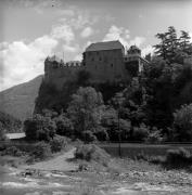 Schloß Runkelstein (Positivo) di Foto Elisabeth Fuchs-Hauffen, Überlingen/Bodensee,Fuchs-Hauffen, Elisabeth (1975/06/01 - 1975/06/63)