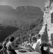 Essen und Trinken (Positivo) di Foto Elisabeth Fuchs-Hauffen, Überlingen/Bodensee,Fuchs-Hauffen, Elisabeth (1975/10/01 - 1975/10/31)