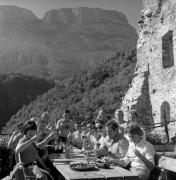 Essen und Trinken (Positivo) di Foto Elisabeth Fuchs-Hauffen, Überlingen/Bodensee,Fuchs-Hauffen, Elisabeth (1975/10/01 - 1975/10/31)