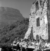 Essen und Trinken (Positivo) di Foto Elisabeth Fuchs-Hauffen, Überlingen/Bodensee,Fuchs-Hauffen, Elisabeth (1975/10/01 - 1975/10/31)