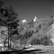 Schloß Reifenstein (Freienfeld) (Positivo) di Foto Elisabeth Fuchs-Hauffen, Überlingen/Bodensee,Fuchs-Hauffen, Elisabeth (1971/10/01 - 1971/10/31)