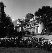 Kurhaus Meran (Positivo) di Foto Elisabeth Fuchs-Hauffen, Überlingen/Bodensee,Fuchs-Hauffen, Elisabeth (1977/04/01 - 1977/04/43)