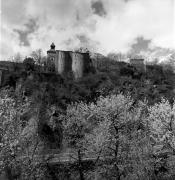 Schloss Zenoburg (Dorf Tirol) (Positivo) di Foto Elisabeth Fuchs-Hauffen, Überlingen/Bodensee,Fuchs-Hauffen, Elisabeth (1977/04/01 - 1977/04/43)