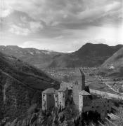 Schloß Karneid (Positivo) di Foto Elisabeth Fuchs-Hauffen, Überlingen/Bodensee,Fuchs-Hauffen, Elisabeth (1977/04/01 - 1977/04/43)