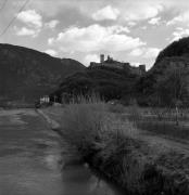 Schloß Sigmundskron (Bozen) (Positivo) di Foto Elisabeth Fuchs-Hauffen, Überlingen/Bodensee,Fuchs-Hauffen, Elisabeth (1977/04/01 - 1977/04/43)