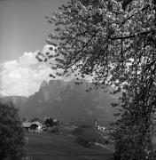 Kirche Ritten Klobenstein St. Nikolaus (Positivo) di Foto Elisabeth Fuchs-Hauffen, Überlingen/Bodensee,Fuchs-Hauffen, Elisabeth (1976/06/01 - 1976/06/63)