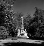 Denkmal Walther von der Vogelweide Bozen (Positivo) di Foto Elisabeth Fuchs-Hauffen, Überlingen/Bodensee,Fuchs-Hauffen, Elisabeth (1976/10/01 - 1976/10/31)