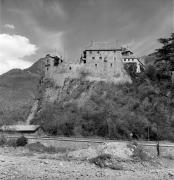 Schloß Runkelstein (Positivo) di Foto Elisabeth Fuchs-Hauffen, Überlingen/Bodensee,Fuchs-Hauffen, Elisabeth (1977/04/01 - 1977/04/43)